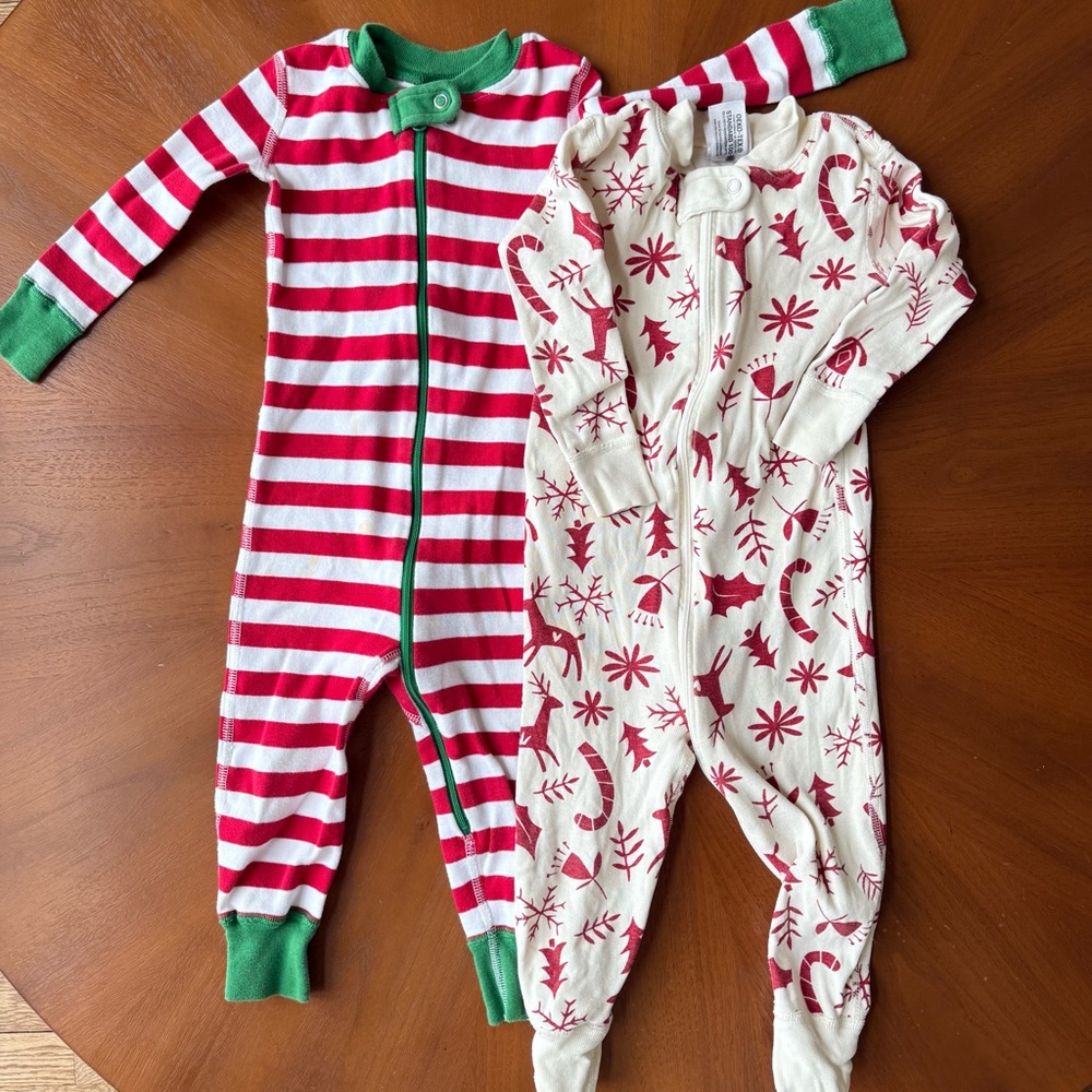 VGUC 2 Hanna Andersson zip up PJs